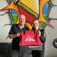 Transport Osterkamp sponsort nieuwe voetbaltassen Vrouwen 2